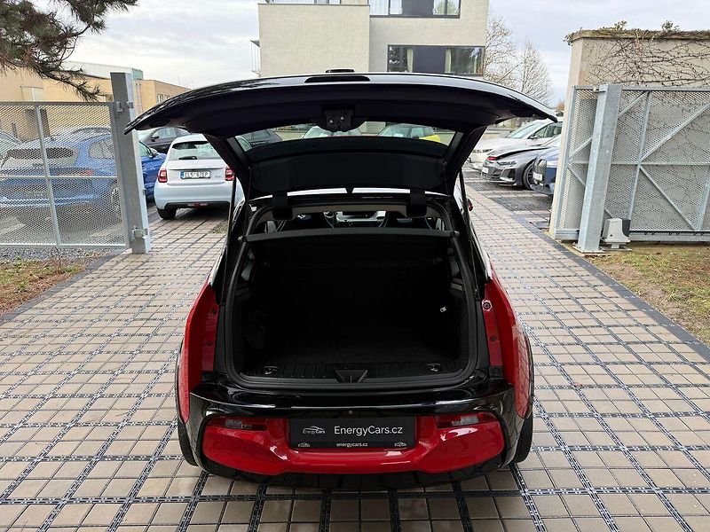 BMW i3 i3S, 120 Ah, Kamera, Panorama - fotka 24 z 28