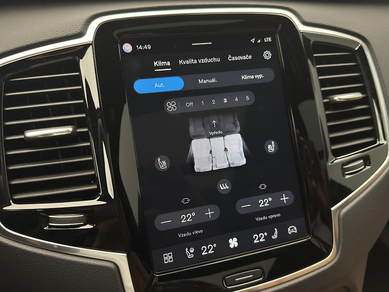 Volvo XC90 T8 AWD RECHARGE ULTIMATE 1.maj - fotka 49 z 57
