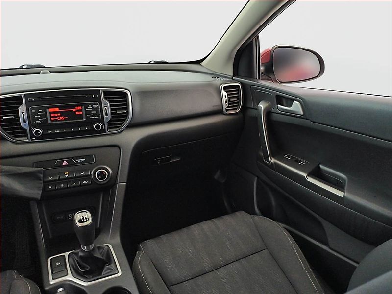 Kia Sportage (2016) 1.6 GDI, Serv.kniha - fotka 8 z 17