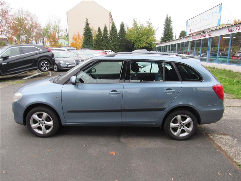 Škoda Fabia 1,6 i 77kW Combi Ambiente - fotka 7 z 26