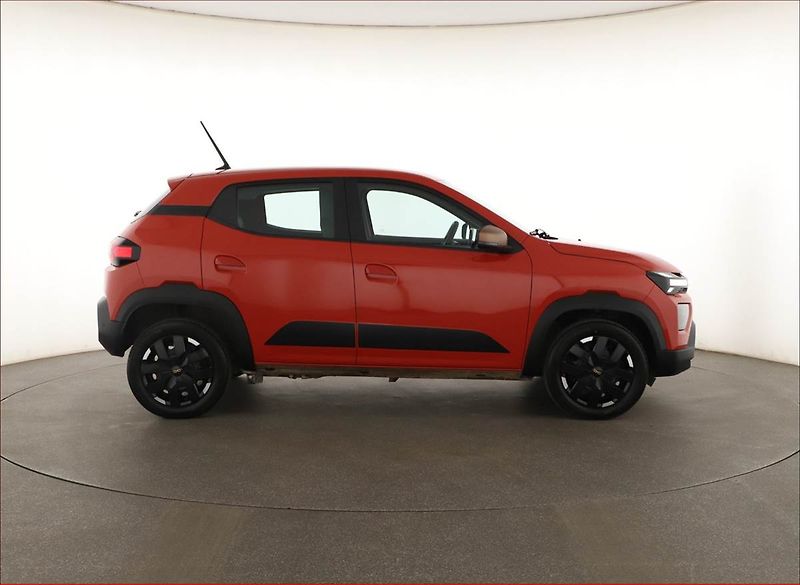 Dacia Spring (2025) Electric 65 (27 kWh), SoH 96% - fotka 6 z 20