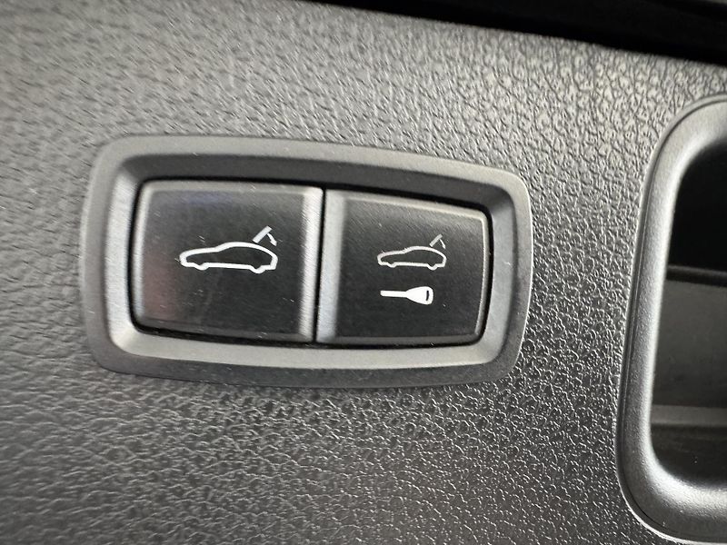 Porsche Macan (2015) 3,6 V6 Turbo CHRONO BOSE - fotka 20 z 35
