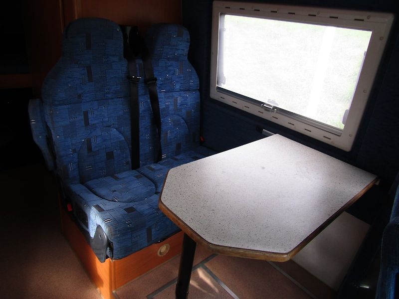 Mercedes-Benz Sprinter (2009) 3.0 CDI 135kW  4 SPANÍ - fotka 24 z 37