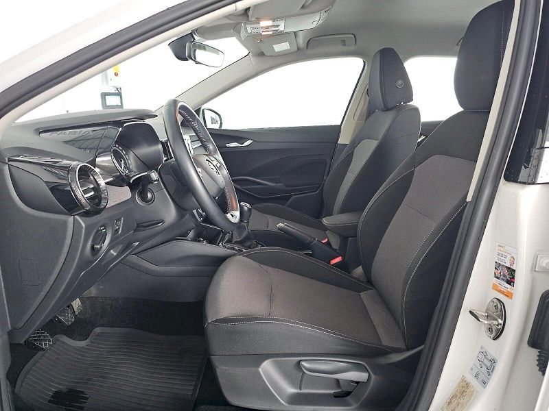 Škoda Fabia (2021) 1,0TSI 70 kW Ambition Plus - fotka 6 z 28