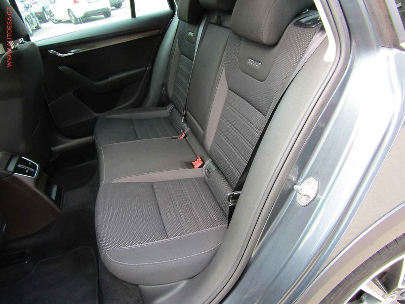 Škoda Octavia (2017) 2.0 TDi 4x4, navi, LED - fotka 10 z 17