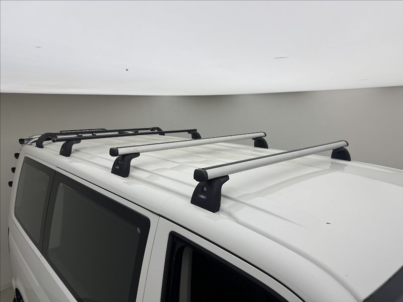 Volkswagen Multivan 2,0 TDi 132kW DSG 4X4 AC TAŽNÉ - fotka 31 z 33