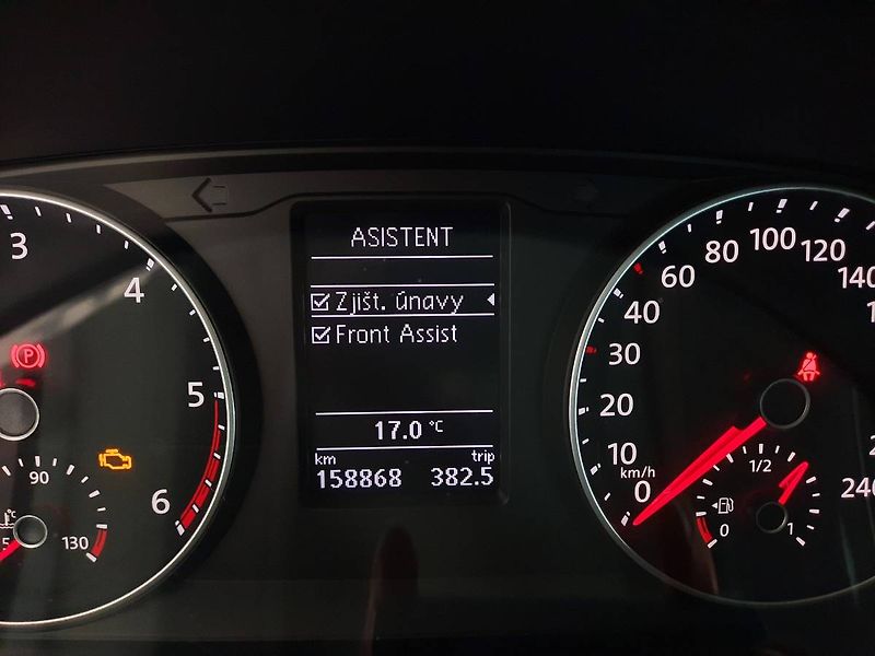 Volkswagen Multivan (2019) 2.0 TDI 4Motion (146kW/198k) D - fotka 20 z 24