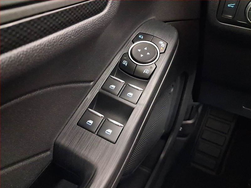 Ford Kuga (2021) ST-Line X 1.5 EcoBoost - fotka 18 z 22