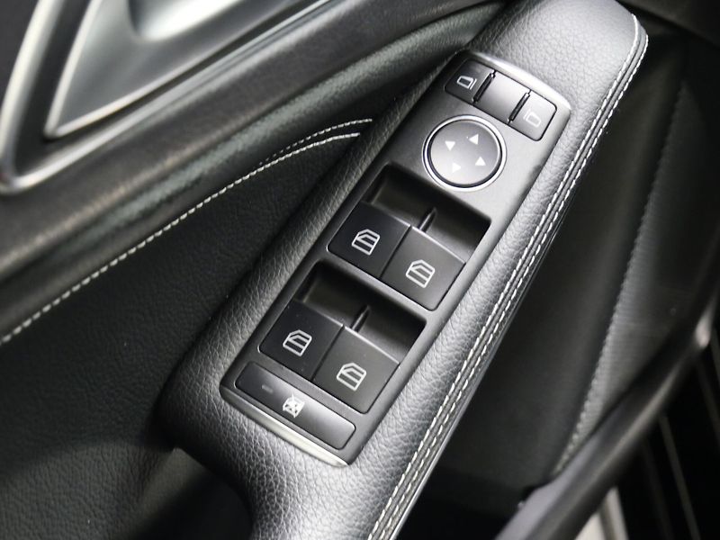 Mercedes-Benz Třídy A - fotka 12 z 23