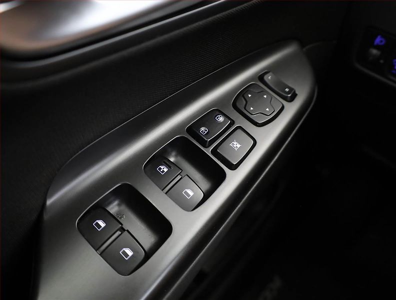 Hyundai Kona (2021) Business 1.6 T-GDI - fotka 15 z 18