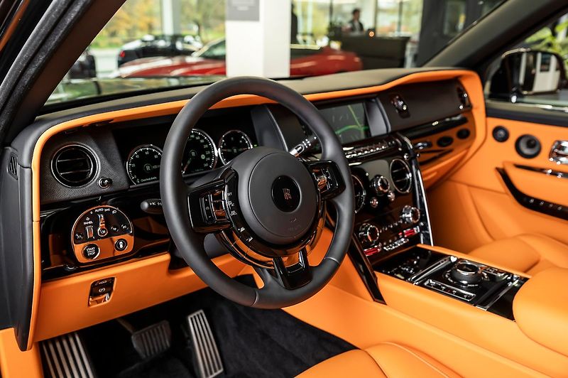 Rolls-Royce Cullinan Black Badge - fotka 5 z 25