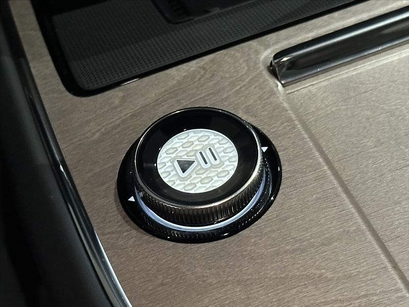 Volvo EX90 0,0 Twin Motor Eletric  Plus - fotka 39 z 42