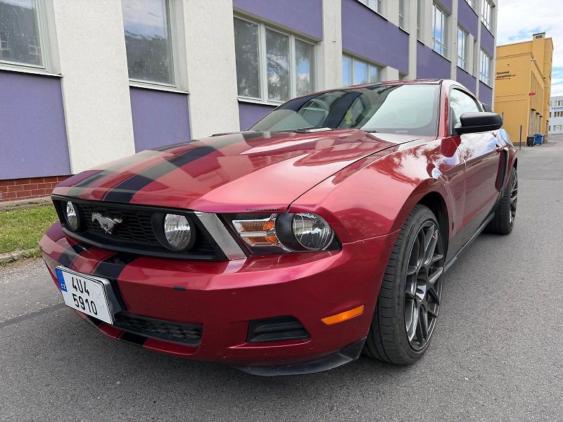 Ford Mustang 3,7i V6 - fotka 1 z 22