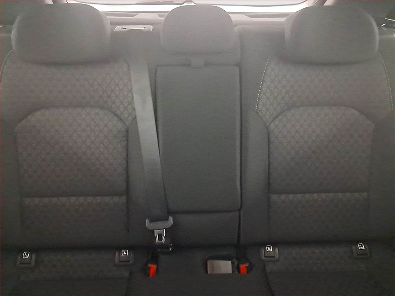 Kia Ceed (2020) Exclusive 1.4 T-GDI - fotka 10 z 20