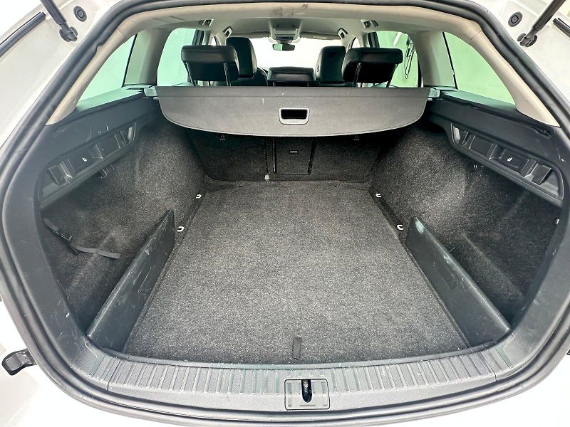 Škoda Octavia (2022) 2.0 TDI 110kW DSG Style Combi - fotka 22 z 23