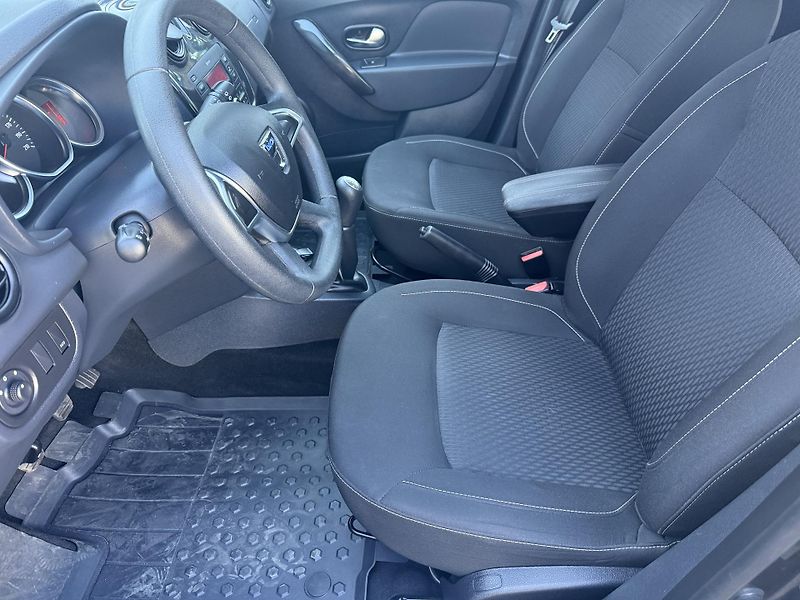 Dacia Logan 0.9 TCe CZ 1.majitel - fotka 13 z 30
