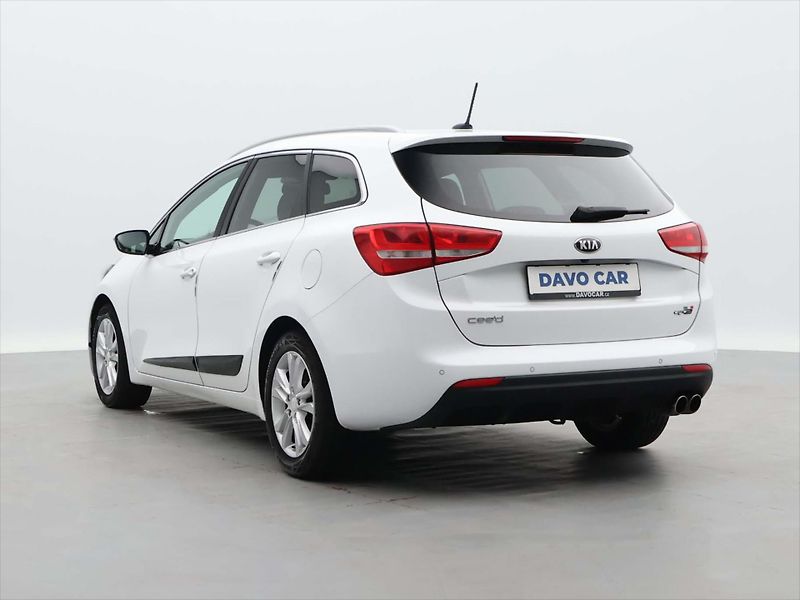 Kia Ceed 1,6 CRDi 100kW GT-Line CZ Navi - fotka 5 z 38