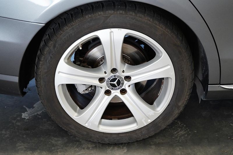 Mercedes-Benz Třídy E - fotka 10 z 37