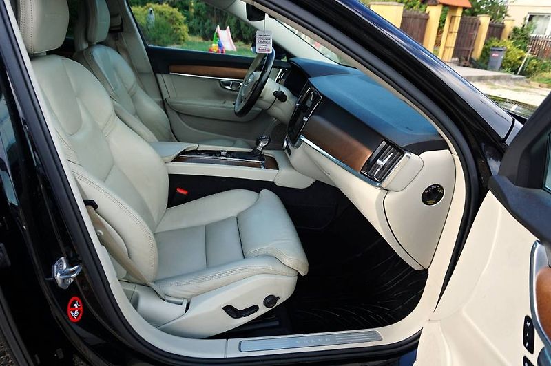 Volvo V90 (2019) INSCRIPTION POLESTAR 2,0D5 173 - fotka 22 z 60