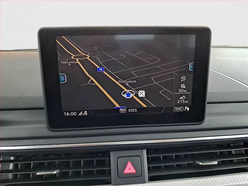 Audi A4 (2016) 2.0 TDI, Tempomat - fotka 13 z 23