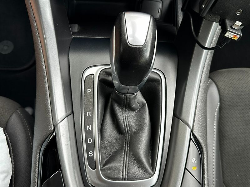 Ford Mondeo 2,0 TDCi 110kW-CZ-AUTOMAT - fotka 31 z 38