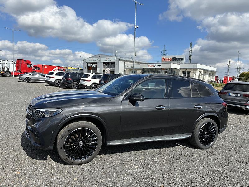 Mercedes-Benz GLC (2024) 300de 4MATIC - fotka 2 z 15
