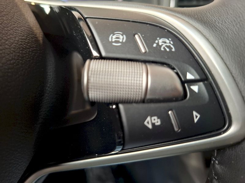 Škoda Karoq (2024) TOP SELECTION TSI 1.5/110KW 6M - fotka 24 z 44
