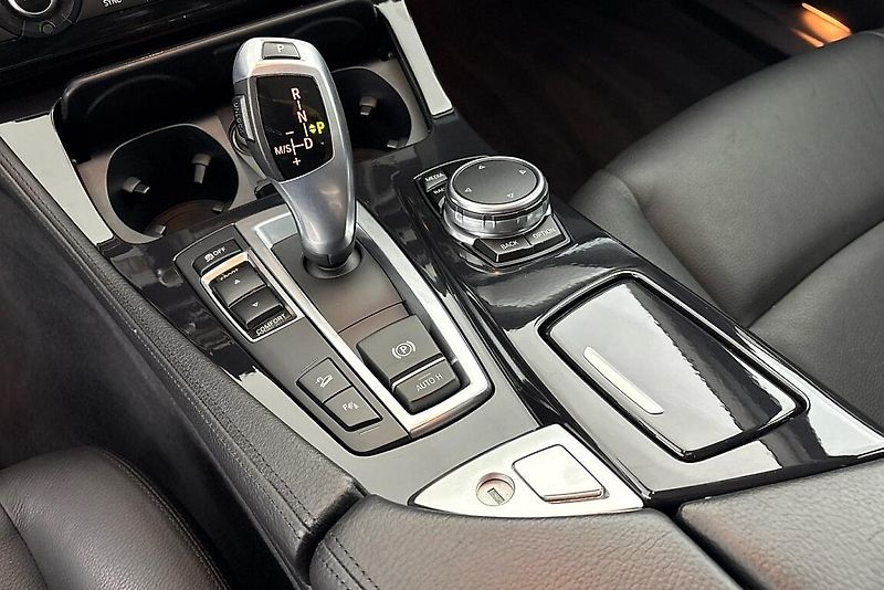 BMW Řada 5 řady 5 | 525 xDrive - fotka 20 z 22
