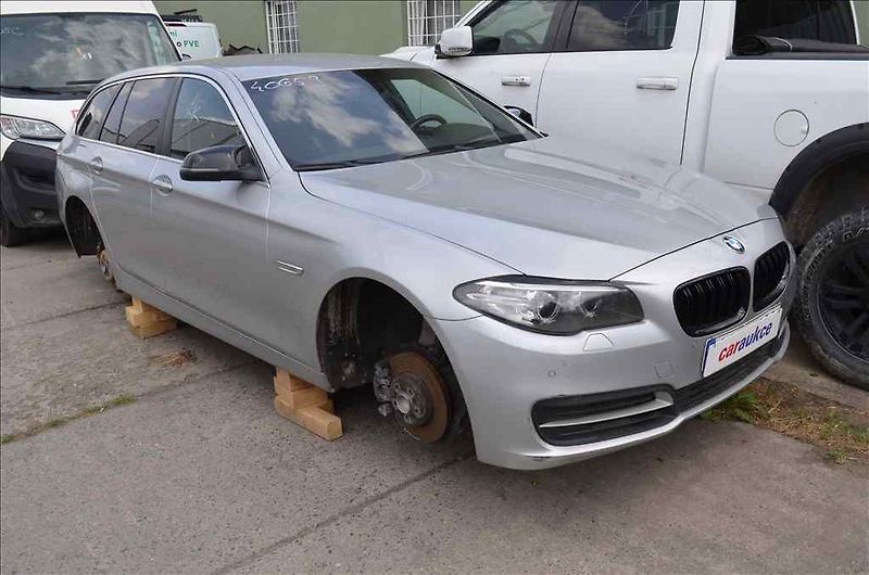 BMW Ostatní (2016) 520D TOURING AT - fotka 3 z 14
