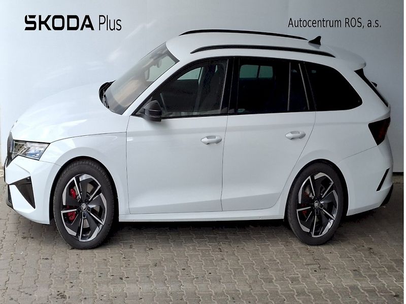 Škoda Octavia (2025) combi RS 2,0 TSI 195 KW 7-STUP - fotka 3 z 43