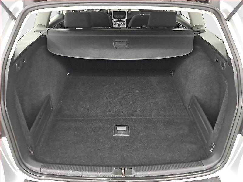 Volkswagen Passat (2015) 1.6 TDI, Tempomat - fotka 14 z 17