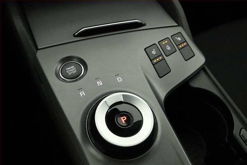 Kia Sportage (2025) 1.6 T-GDI, Exclusive, Navigace - fotka 11 z 16