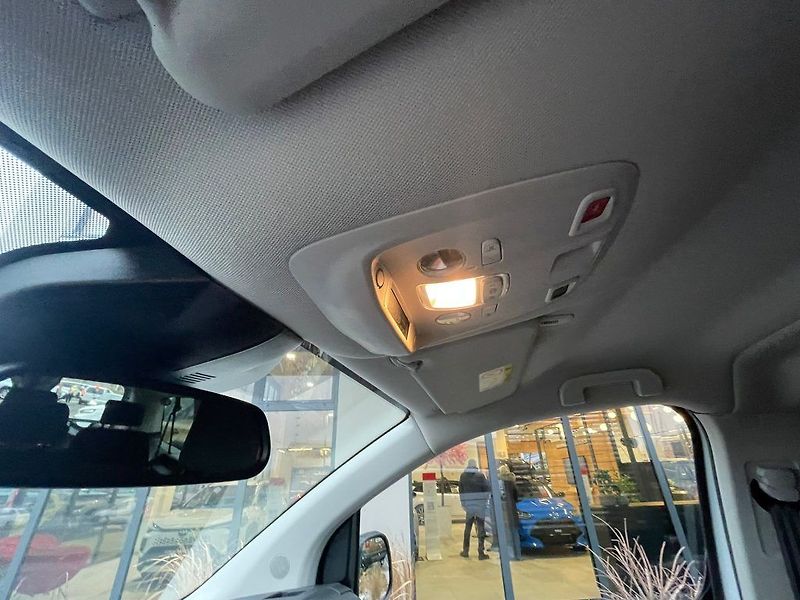 Toyota ProAce Verso 2.0D-4D 144HP M/T Business 8S - fotka 21 z 30