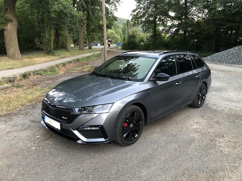 Škoda Octavia RS 2.0 TSI 180KW - 48 000 KM! - fotka 1 z 18