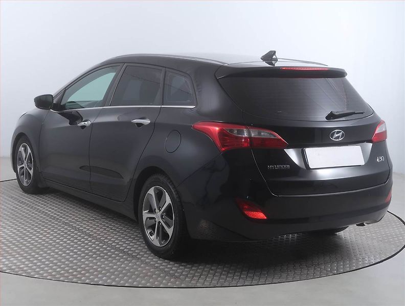 Hyundai i30 (2013) 1.6 CRDi, Serv.kniha, Tempomat - fotka 4 z 15
