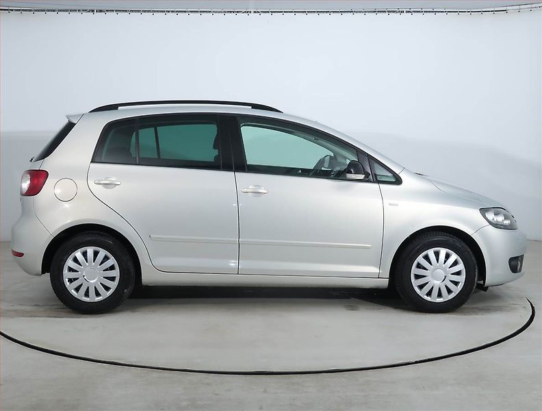 Volkswagen Golf Plus (2012) 1.6 TDI, ČR,1.maj, Tempomat - fotka 6 z 16