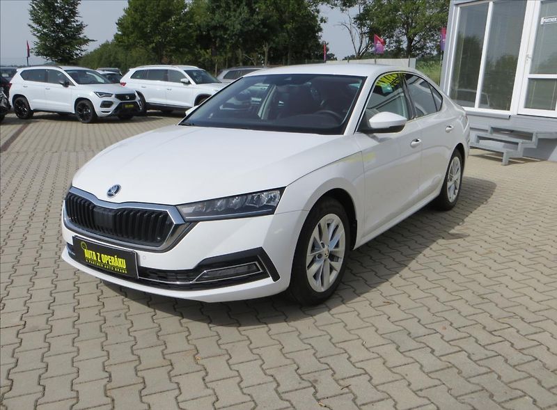 Škoda Octavia 2,0 TDI Style ČR Kamera Výhřev - fotka 3 z 29