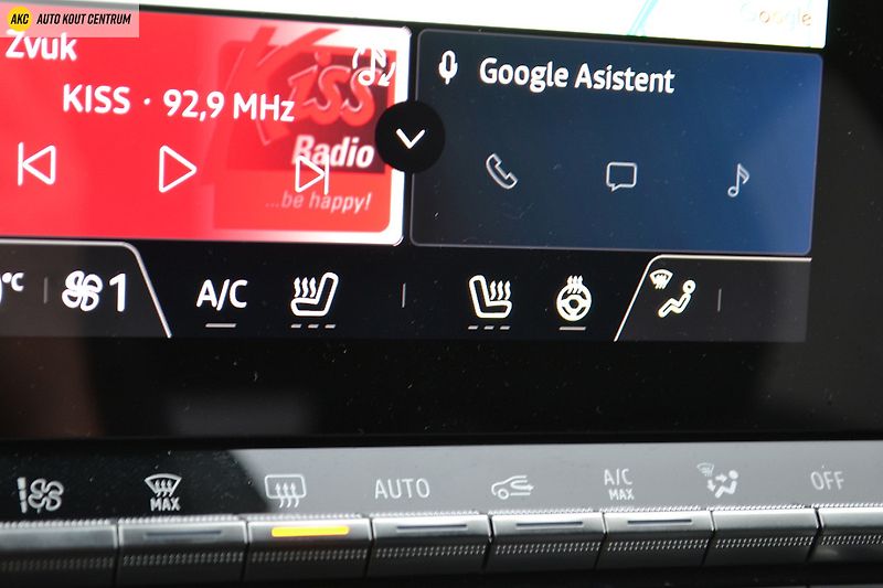 Renault Captur techno mild hybrid 140 - fotka 27 z 52