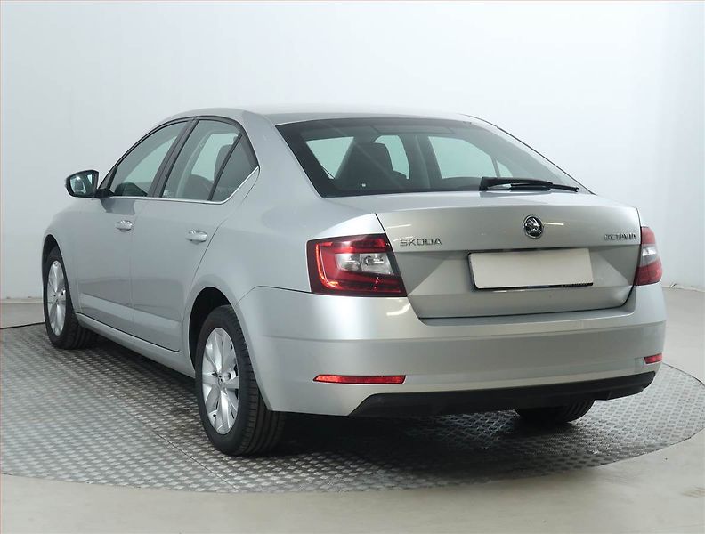 Škoda Octavia (2018) 1.6 TDI, ČR,1.maj, Tempomat - fotka 4 z 17