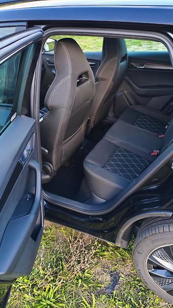Škoda Karoq (2025) Sportline 1.5TSi DSG tažné - fotka 13 z 21