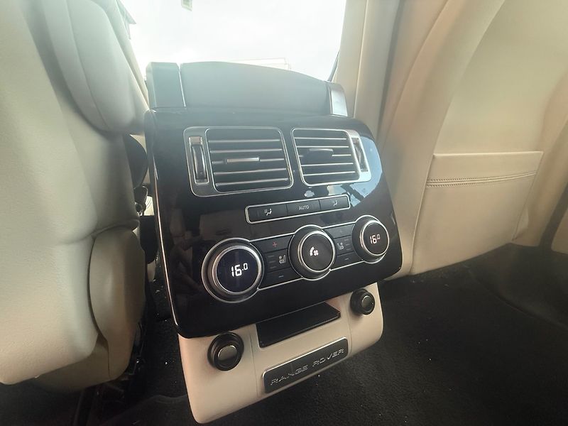 Land Rover Range Rover (2015) 3.0 TDI - fotka 14 z 19