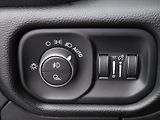 Dodge RAM 5,7 1500 295kW Laramie 4x4 - náhled 17