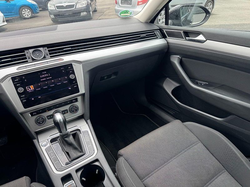 Volkswagen Passat (2019) 2,0 TDI 110 KW DSG Comfortline - fotka 15 z 30