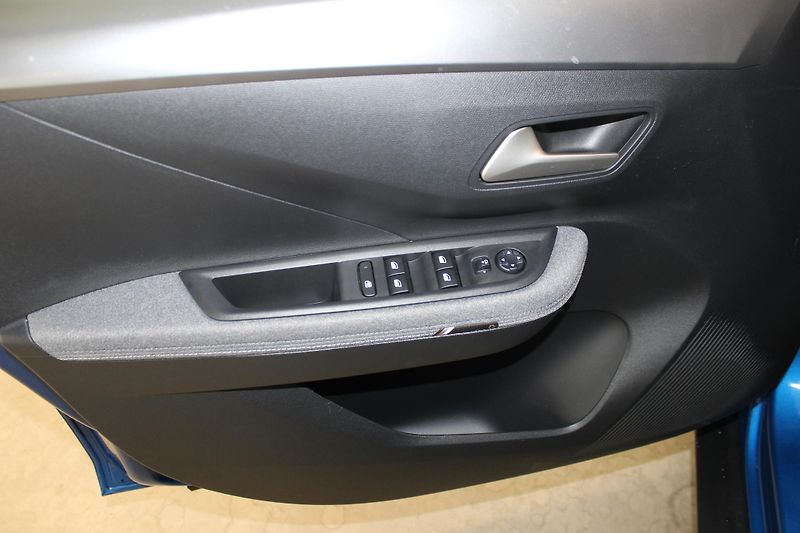 Opel Frontera (2026) GS Hybrid 1.2 TURBO 107kW - fotka 14 z 17