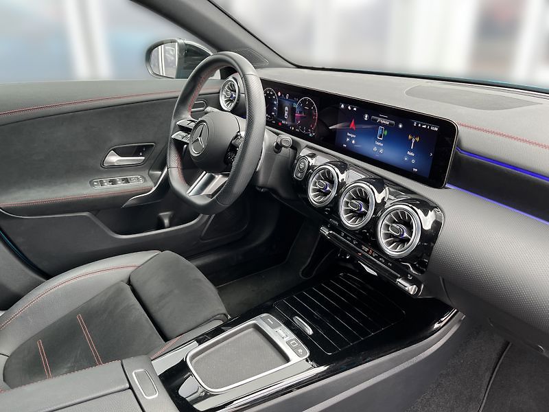 Mercedes-Benz CLA 180d kupé AMG Line Keyless - fotka 19 z 19