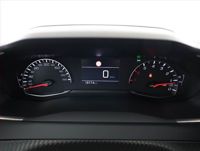 Peugeot 208 (2021) 1.2 PureTech, ČR,1.maj - fotka 9 z 19
