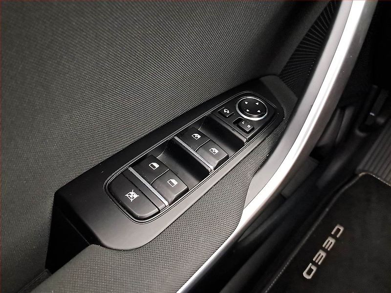 Kia Ceed (2025) Top 1.5 T-GDI - fotka 19 z 20