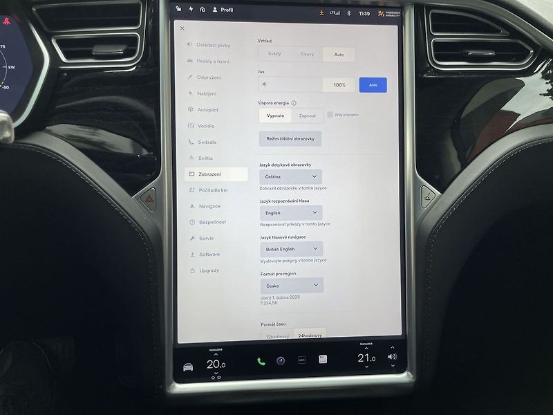 Tesla Model X 90D AWD, 7míst, tažné zařízení - fotka 28 z 43