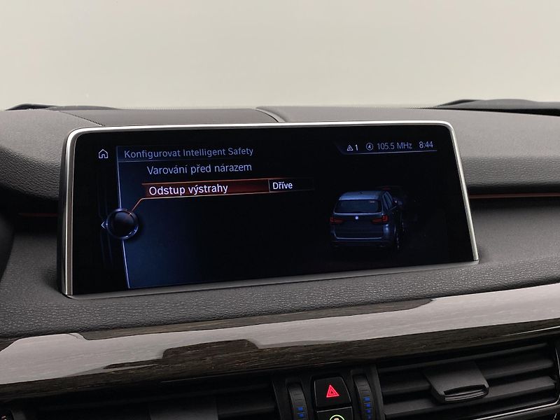 BMW X5 XDRIVE 30d AUT CZ - fotka 46 z 65