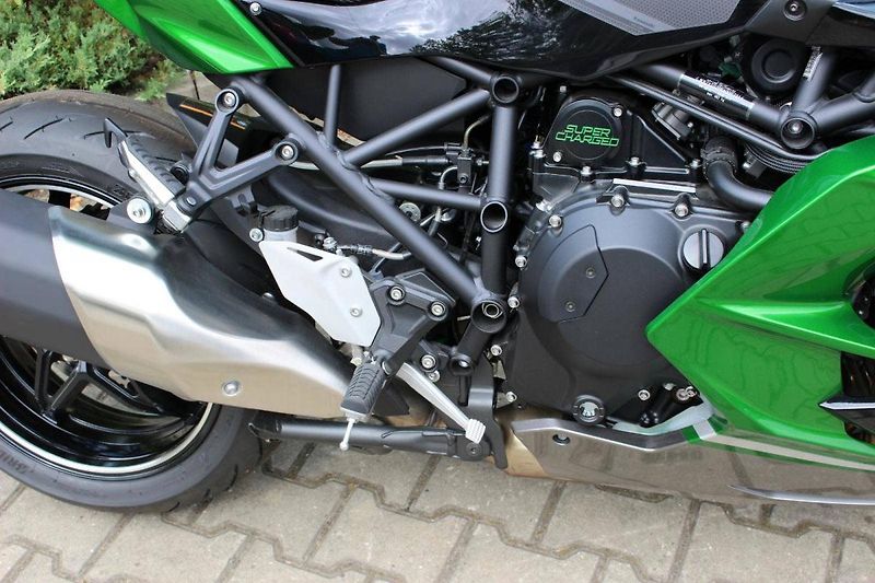 Kawasaki Ninja H2 SX SE (2023) 2023 TOP AKCE - fotka 6 z 10